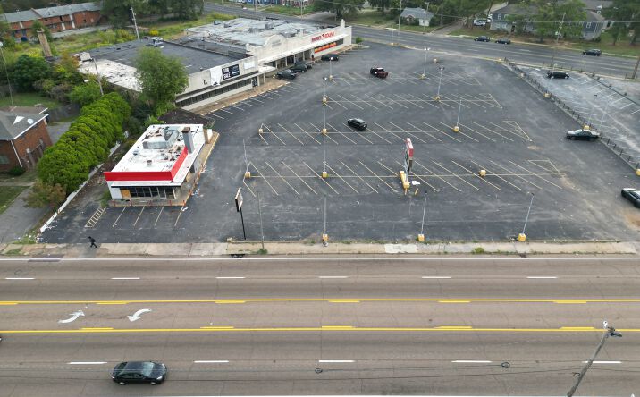 Pictures of Retail property located at 2748 Lamar Ave, Memphis, TN 38114 for sales - image #1