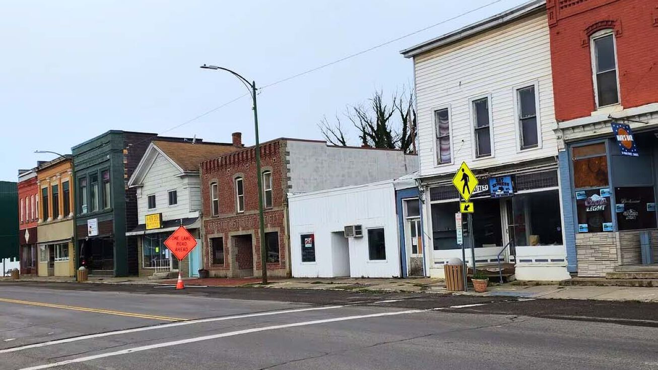 25 Main St, Canisteo, NY 14823