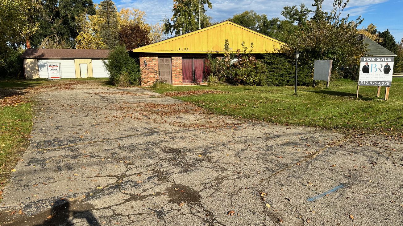 2106 Horton Rd, Jackson, MI 49203