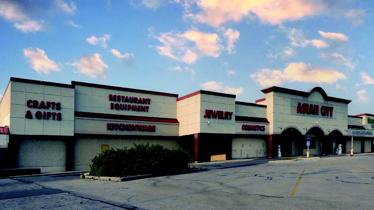 Pictures of Retail property located at 1653 W 9000 S, West Jordan, UT 84088 for sales - image #1
