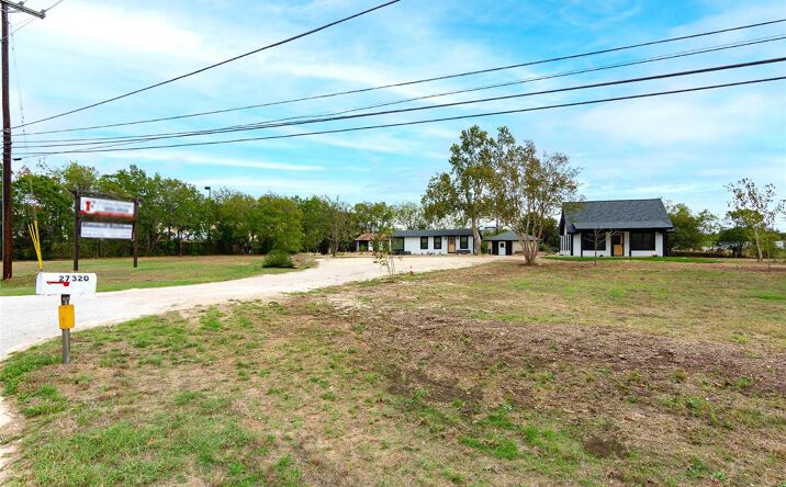 Pictures of Office property located at 27320 Ranch Rd 12, Dripping Springs, TX 78620 for sales - image #1