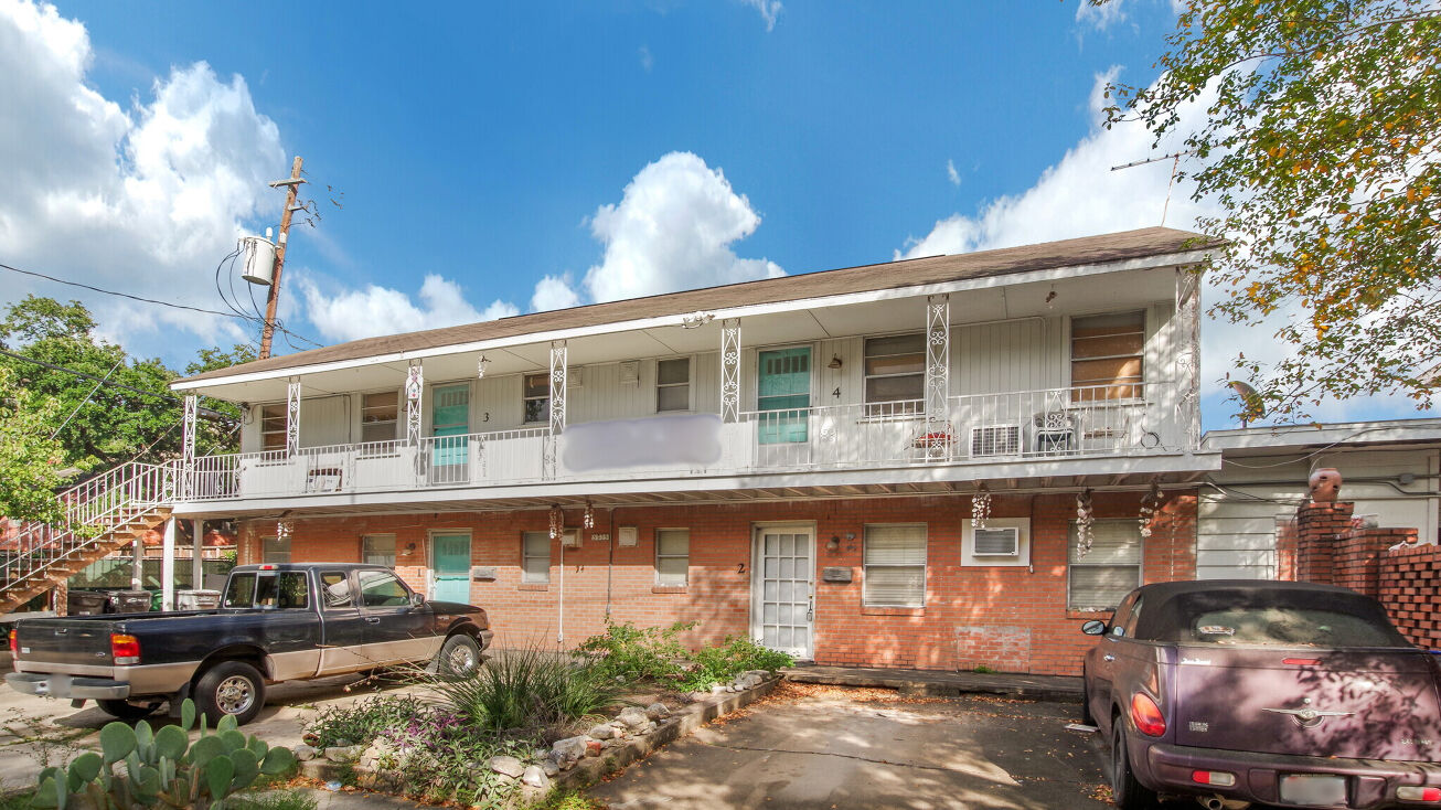 1932 St, Houston, TX 77005