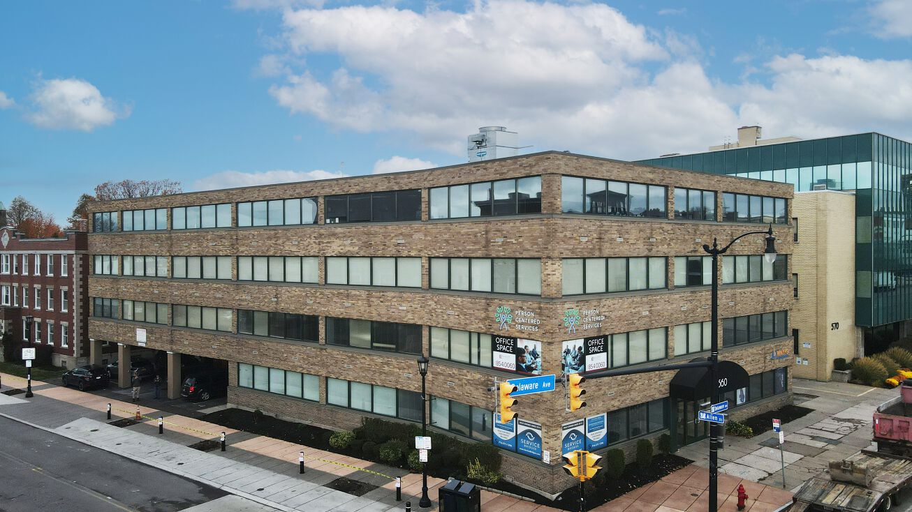 560 Delaware Ave, Buffalo, NY 14202
