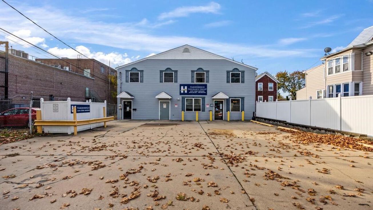 525 E Elmer St, Vineland, NJ 08360