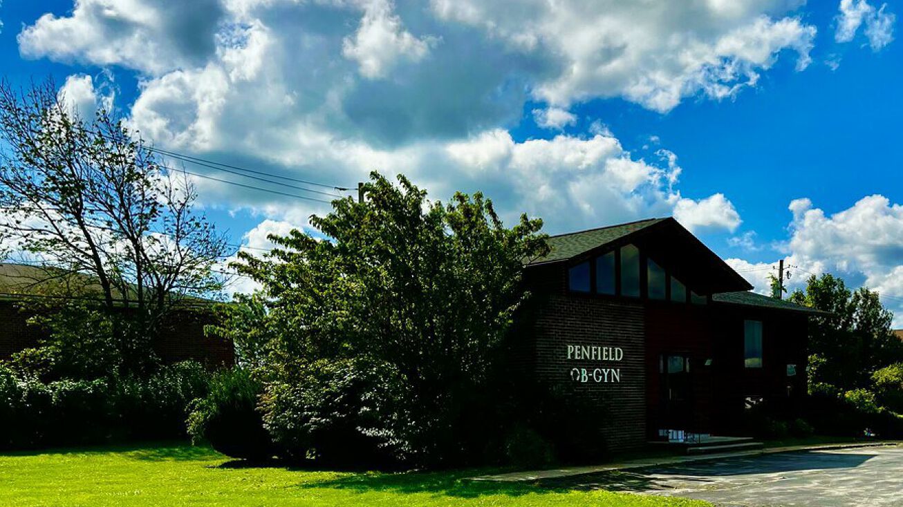 1520 Rochester Rd, Farmington, NY 14425