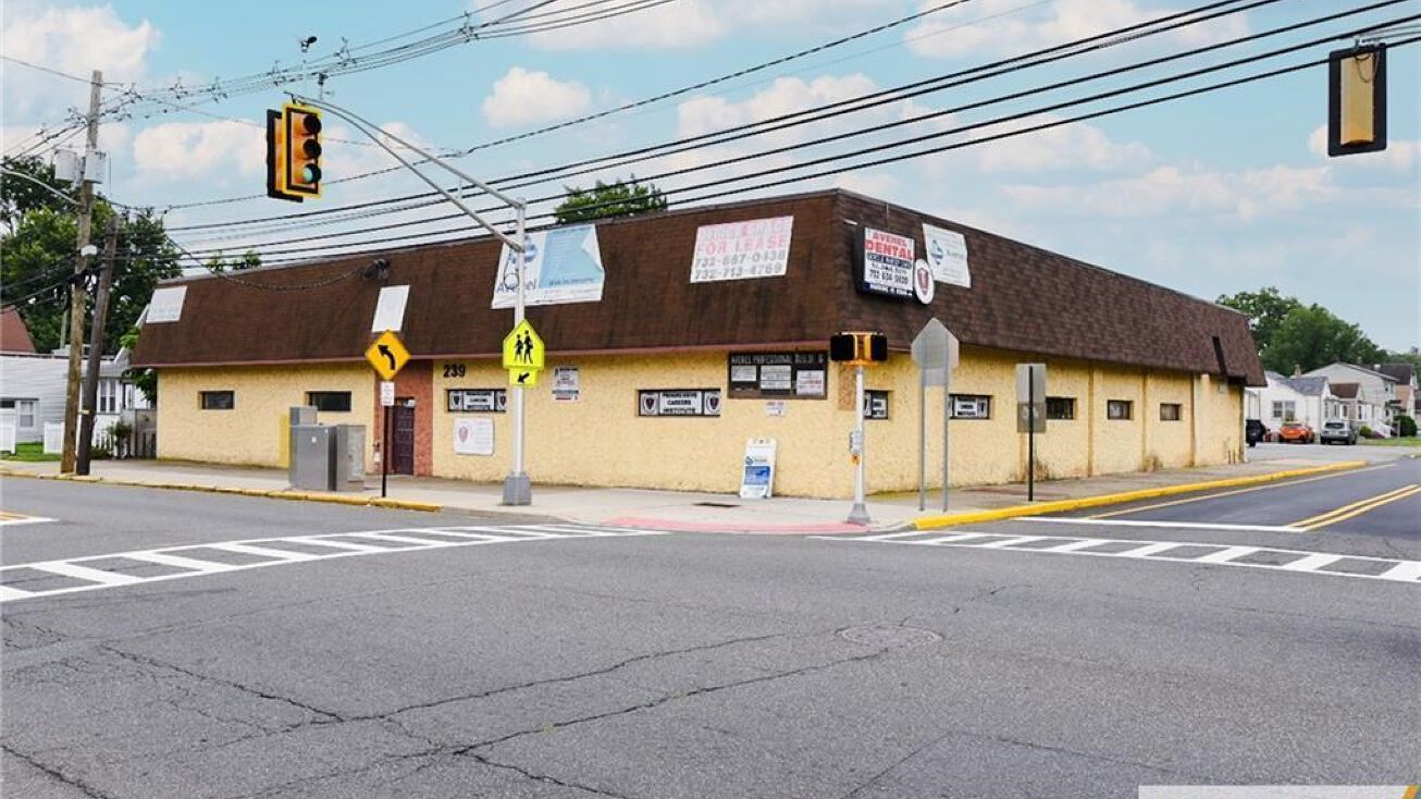 239 Avenel St, Woodbridge Township, NJ 07001