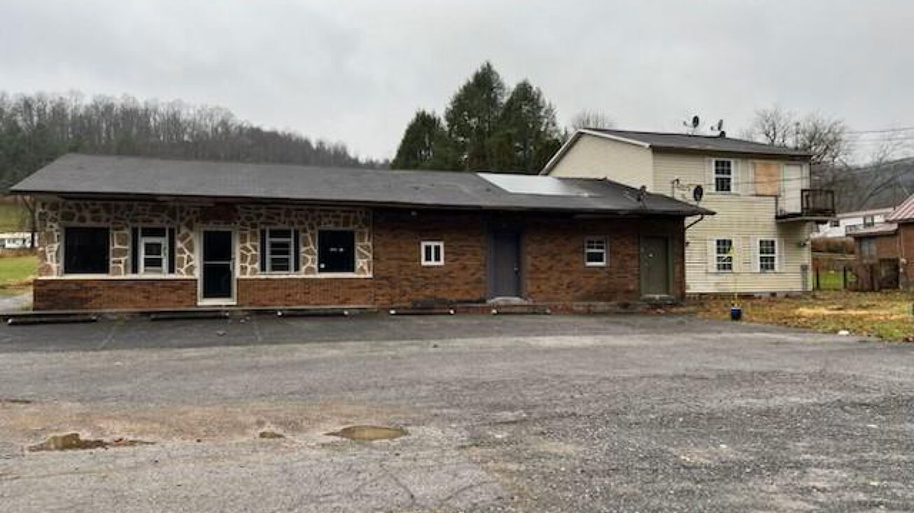 Swords Creek Rd, Swords Creek, VA 24260