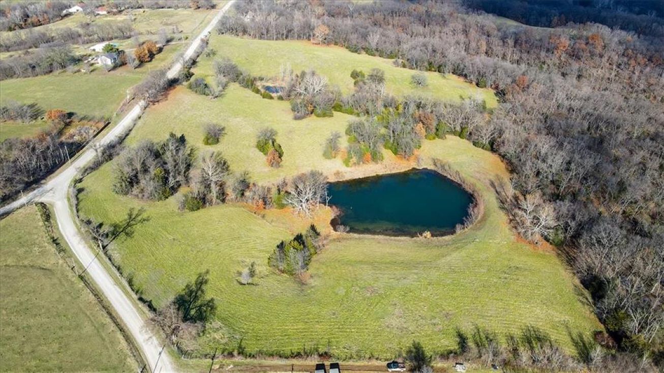 Rock Falls Road, Orrick, MO 64077