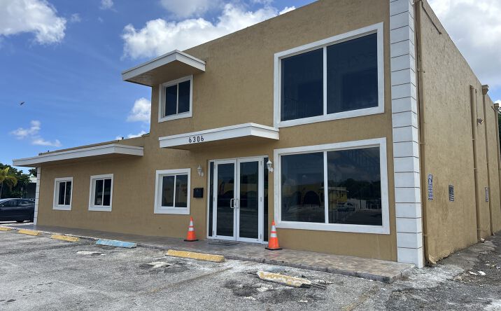 Pictures of Industrial, Retail property located at 6300 Pembroke Rd, Miramar, FL 33023 for sales - image #1