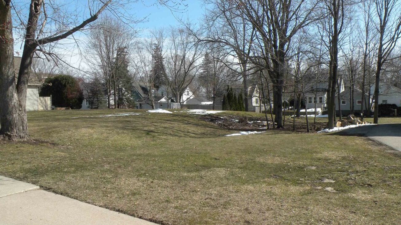 811 S Grove Ripon, Ripon, WI 54971