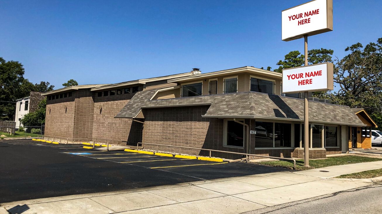 817 N Frazier St, Conroe, TX 77301