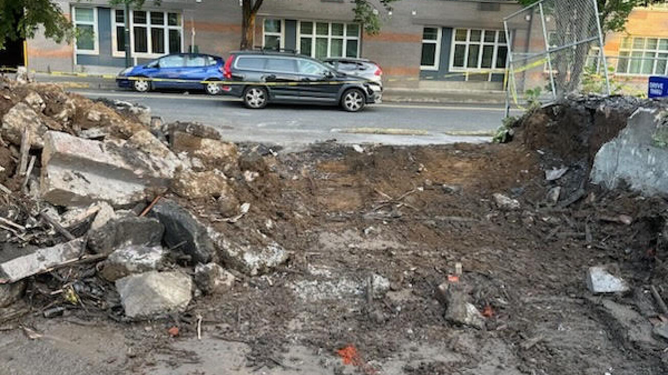 617619 NE Halsey St, Portland, OR 97232