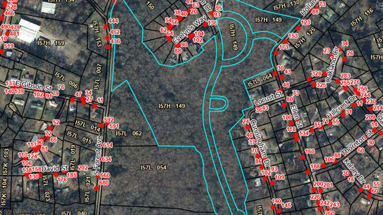S Forest Ave, Hartwell, GA 30643