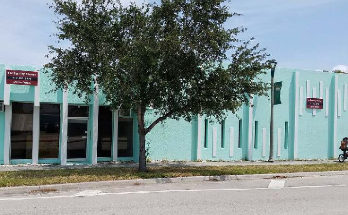 Pictures of Retail property located at 120 S Dixie Hwy, Lake Worth Beach, FL 33460 for sales - image #1