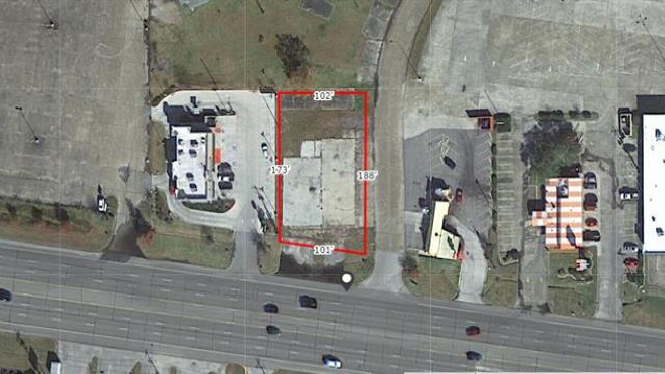 2500 & 2510 Macarthur Drive, Orange, TX 77630