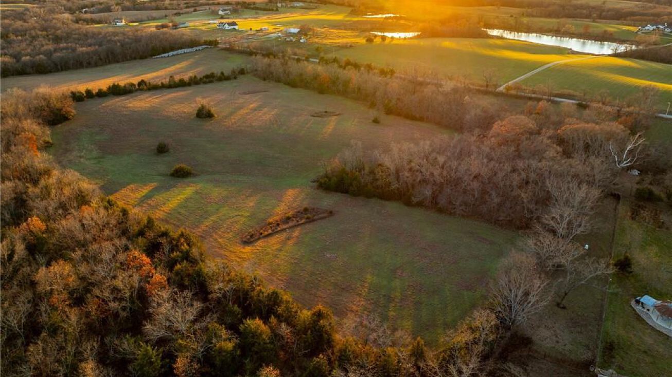 14268 234th Street, Tonganoxie, KS 66086