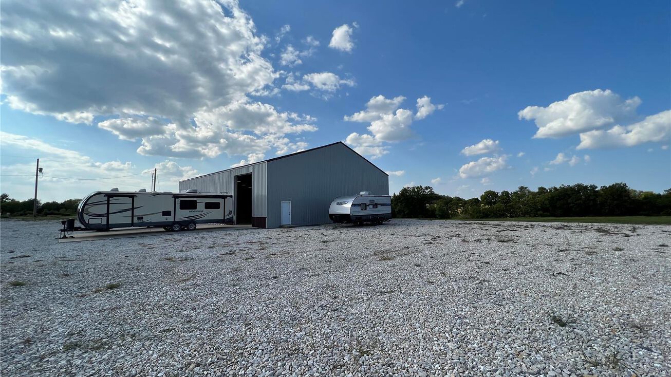 14 Industrial Dr, La Grange, MO 63448