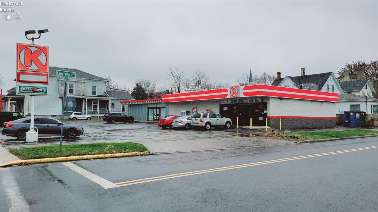 814 W Washington St, Sandusky, OH 44870