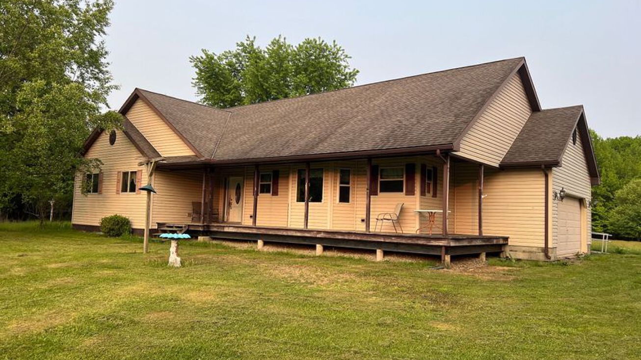 2073 Hunt Rd, Grand Valley, PA 16420