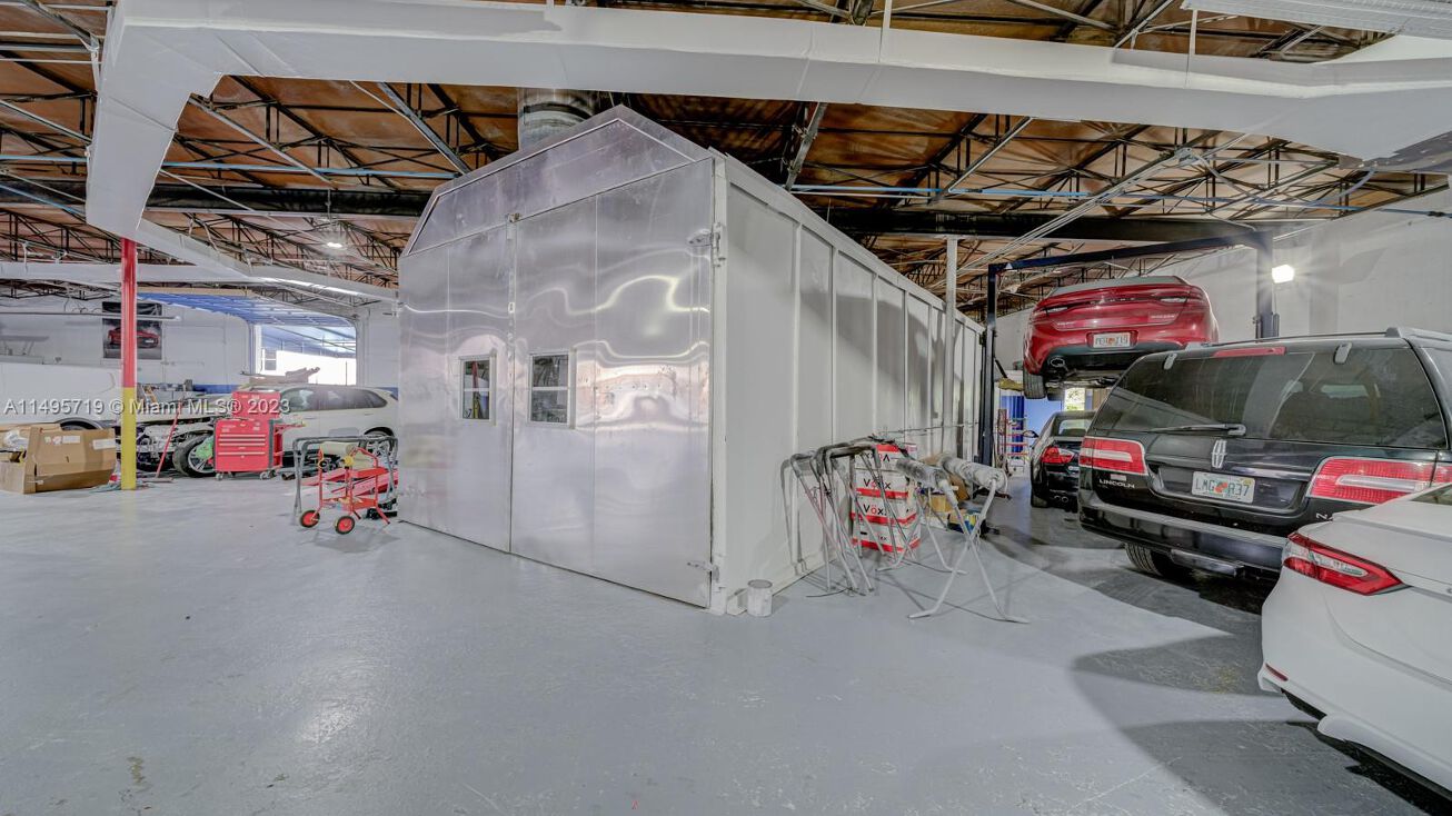 Body Shop For Sale in Hialeah, Hialeah, FL 33013