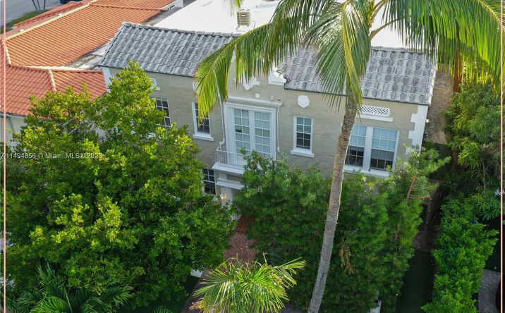 image of property at 4349 SHERIDAN AVE APT 9 Miami Beach FL 33140-3154