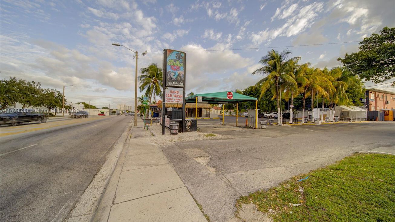 Car Wash For Sale in Miami, Miami, FL 33125
