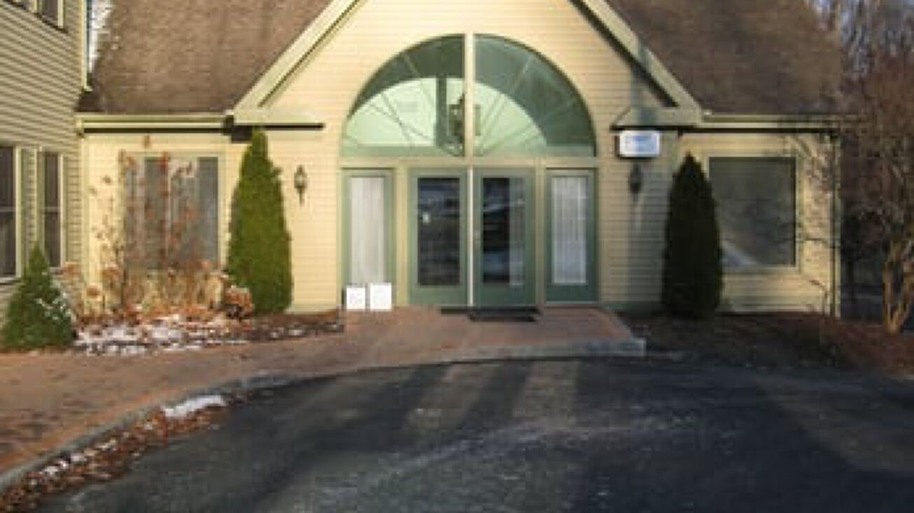 663 E Main St, Torrington, CT 06790