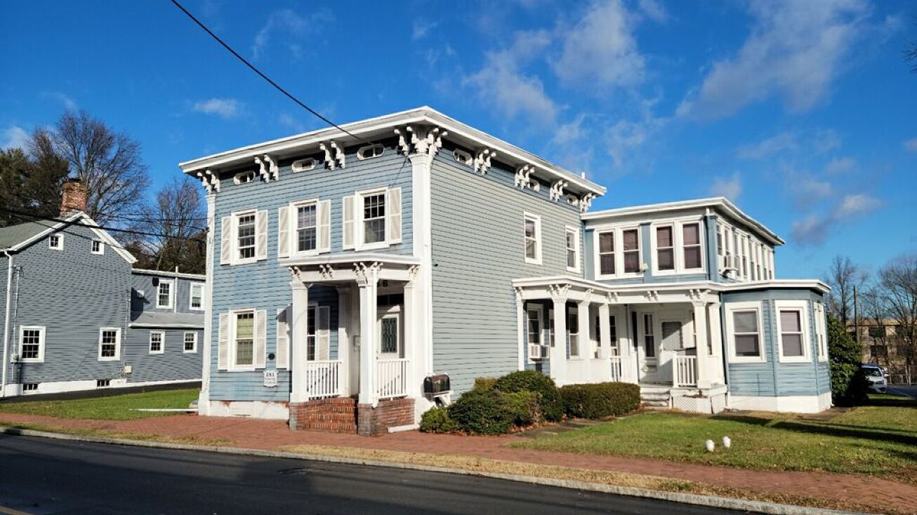 156 Stockton St, Hightstown, NJ 08520