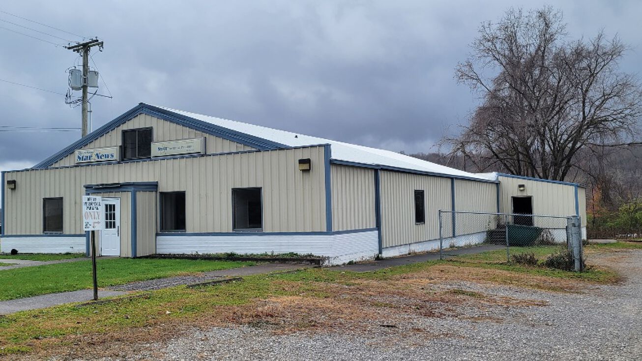 410 Race St, Ravenswood, WV 26164