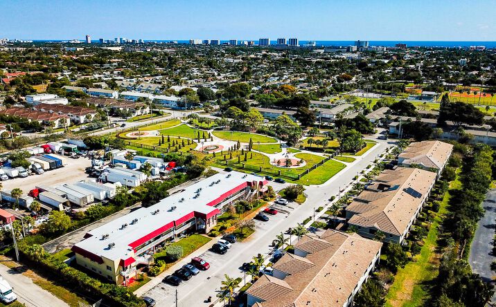 Pictures of Multifamily property located at 155 SE 5 Court, Deerfield Beach, FL 33441 for sales - image #1