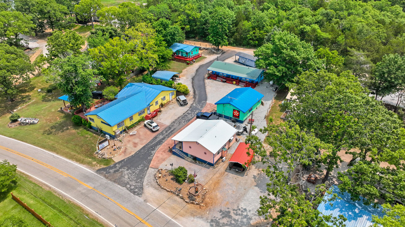 1447 N Diamond Blvd, Lead Hill, AR 72644