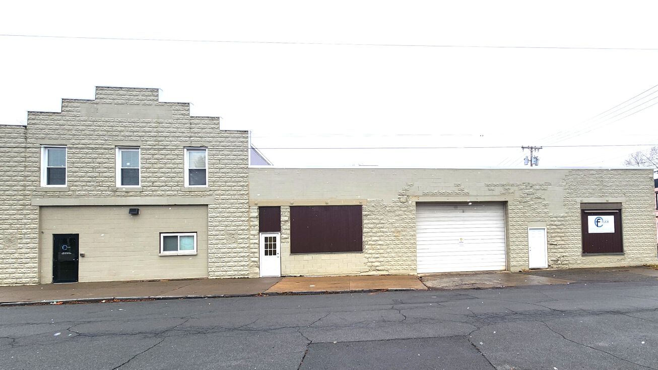 2437 3rd Ave, Watervliet, NY 12189