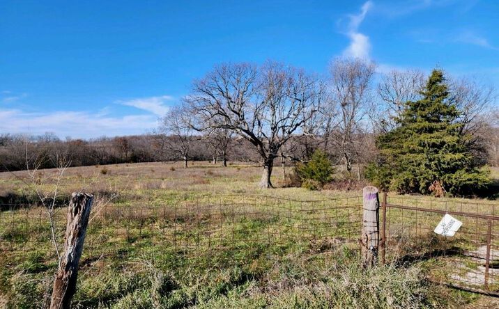 image of property at W 319TH ST Paola KS 66071