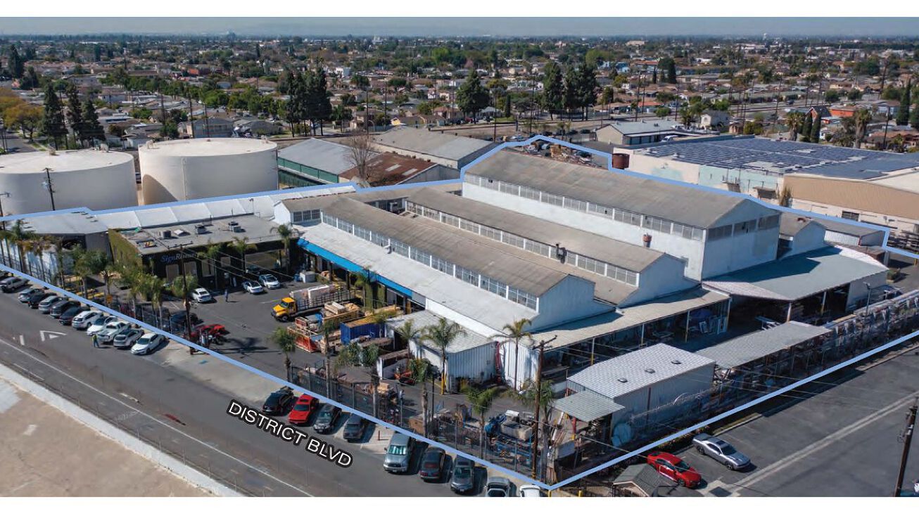 6135 District Blvd, Maywood, CA 90270