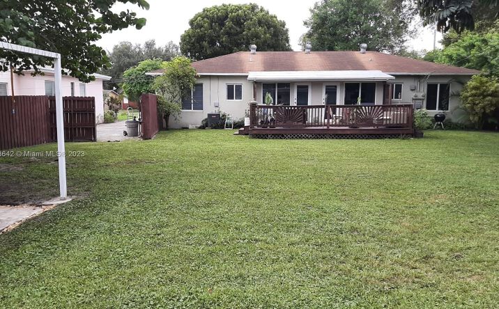 Pictures of Multifamily property located at 265 NE 116th St, Miami, FL 33161 for sales - image #1