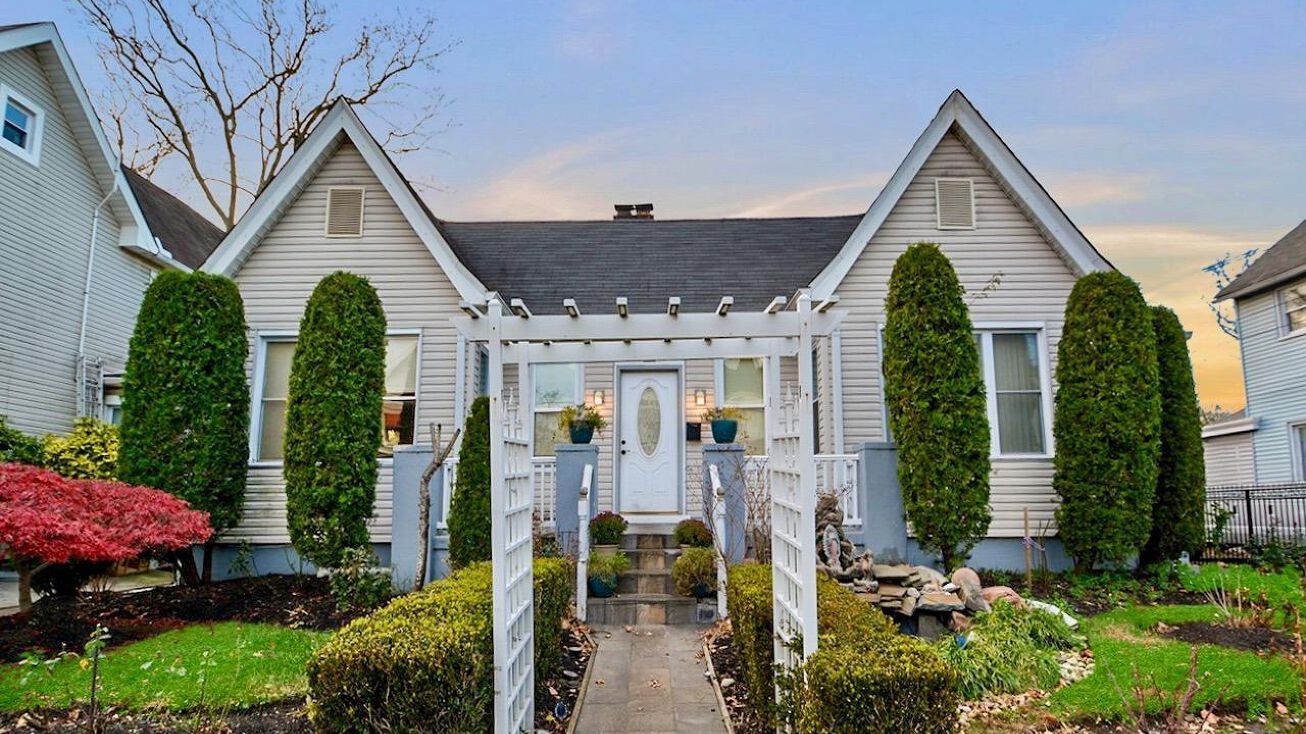 72 South Street, Freehold Boro, NJ 07728