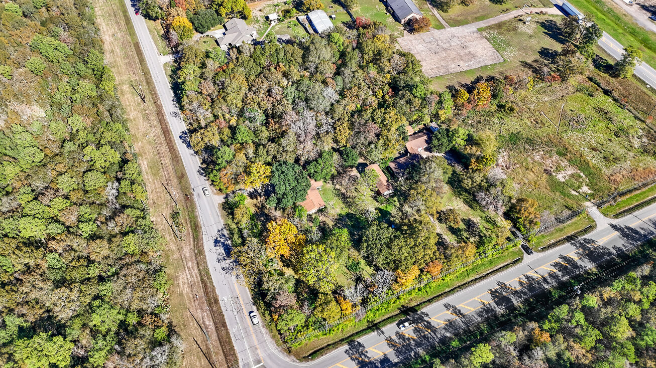 12315 Garrett Rd, Houston, TX 77044