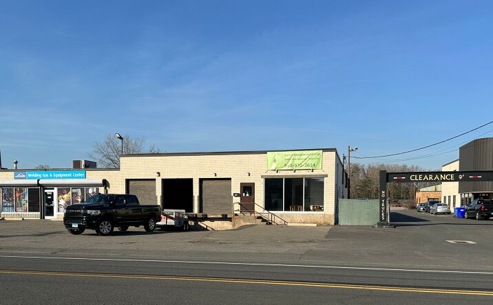 Pictures of Industrial property located at 98 Meadow St, Hartford, CT 06114 for sales - image #1