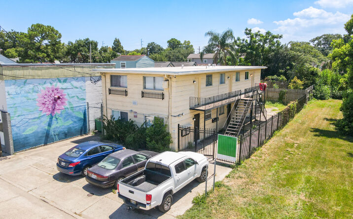 Pictures of Multifamily property located at 1917 Leonidas St, New Orleans, LA 70118 for sales - image #1