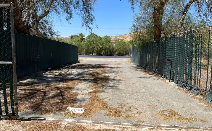 Pictures of Land property located at 15840 Sierra Hwy, Santa Clarita, CA 91390 for sales - image #1