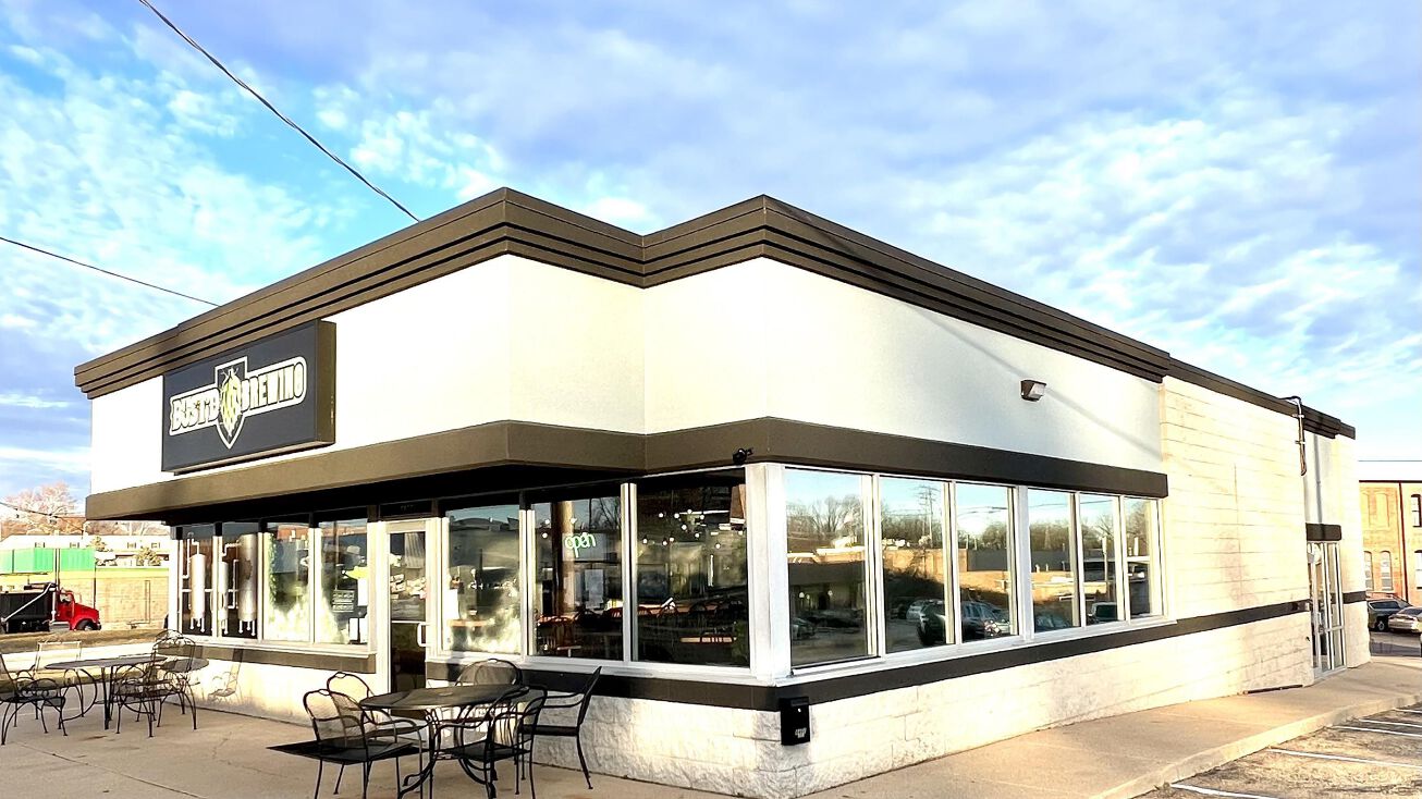 4408 N Prospect Rd, Peoria Heights, IL 61616