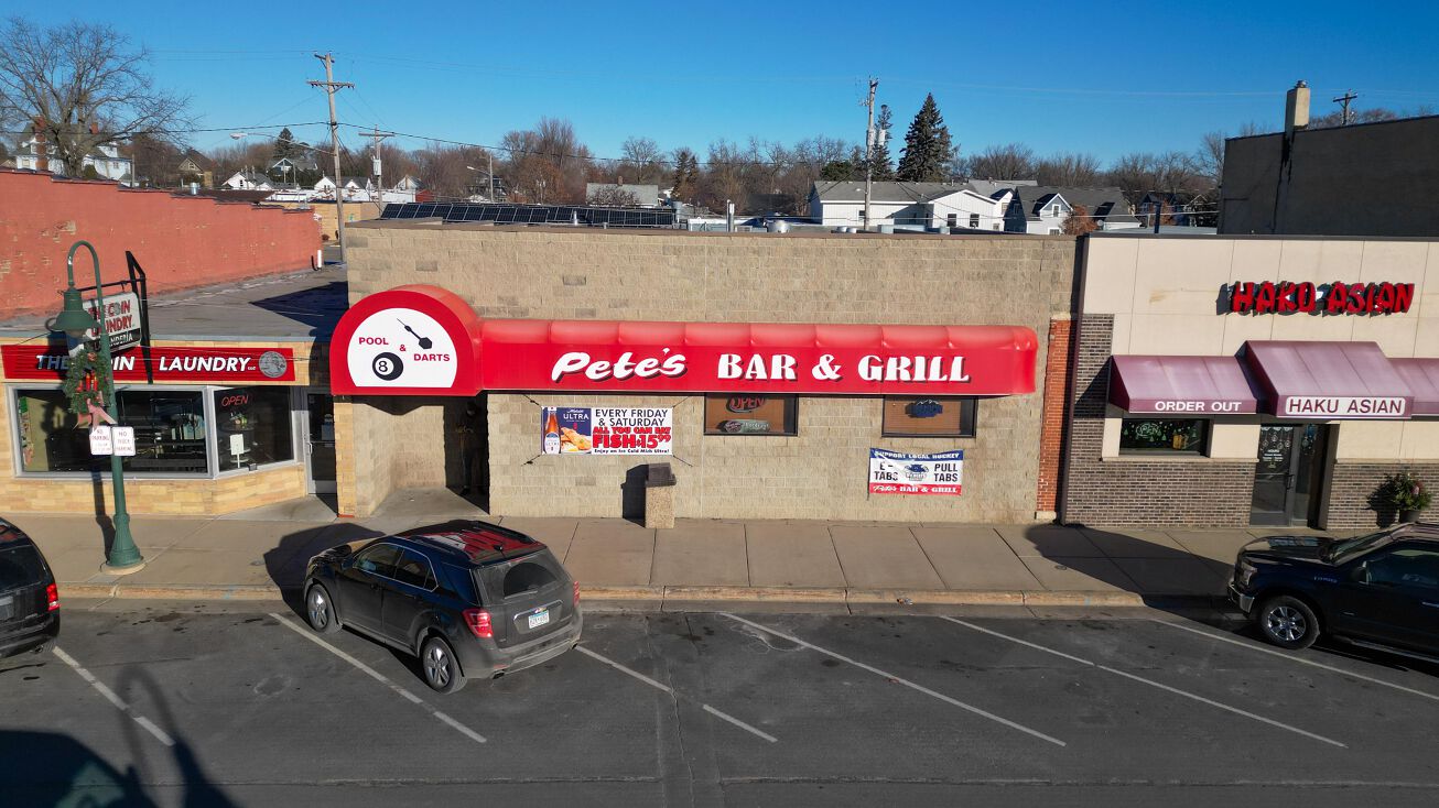 27 W Main St, Kasson, MN 55944