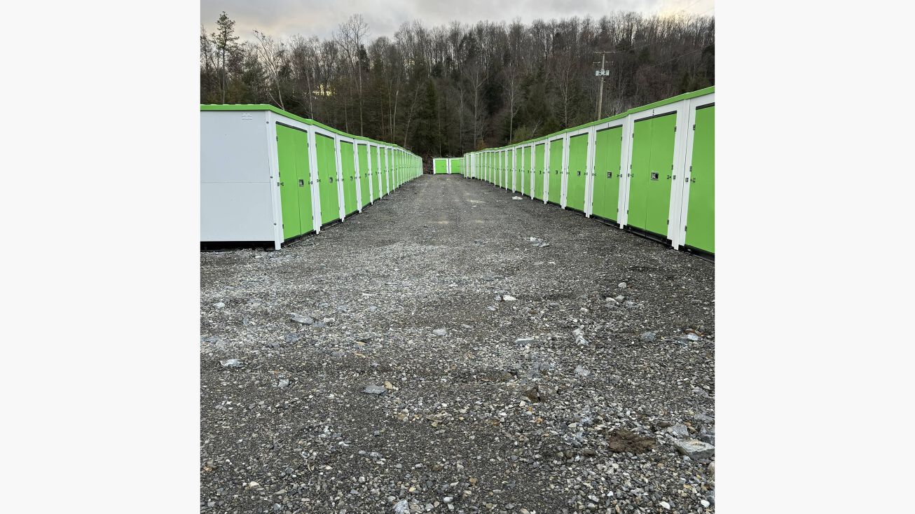 Tyrone Pike, Tyrone, PA 16686