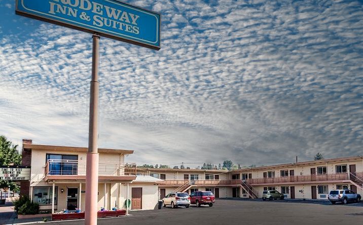 Pictures of Hospitality property located at 122 N Main St, Omak, WA 98841 for sales - image #1