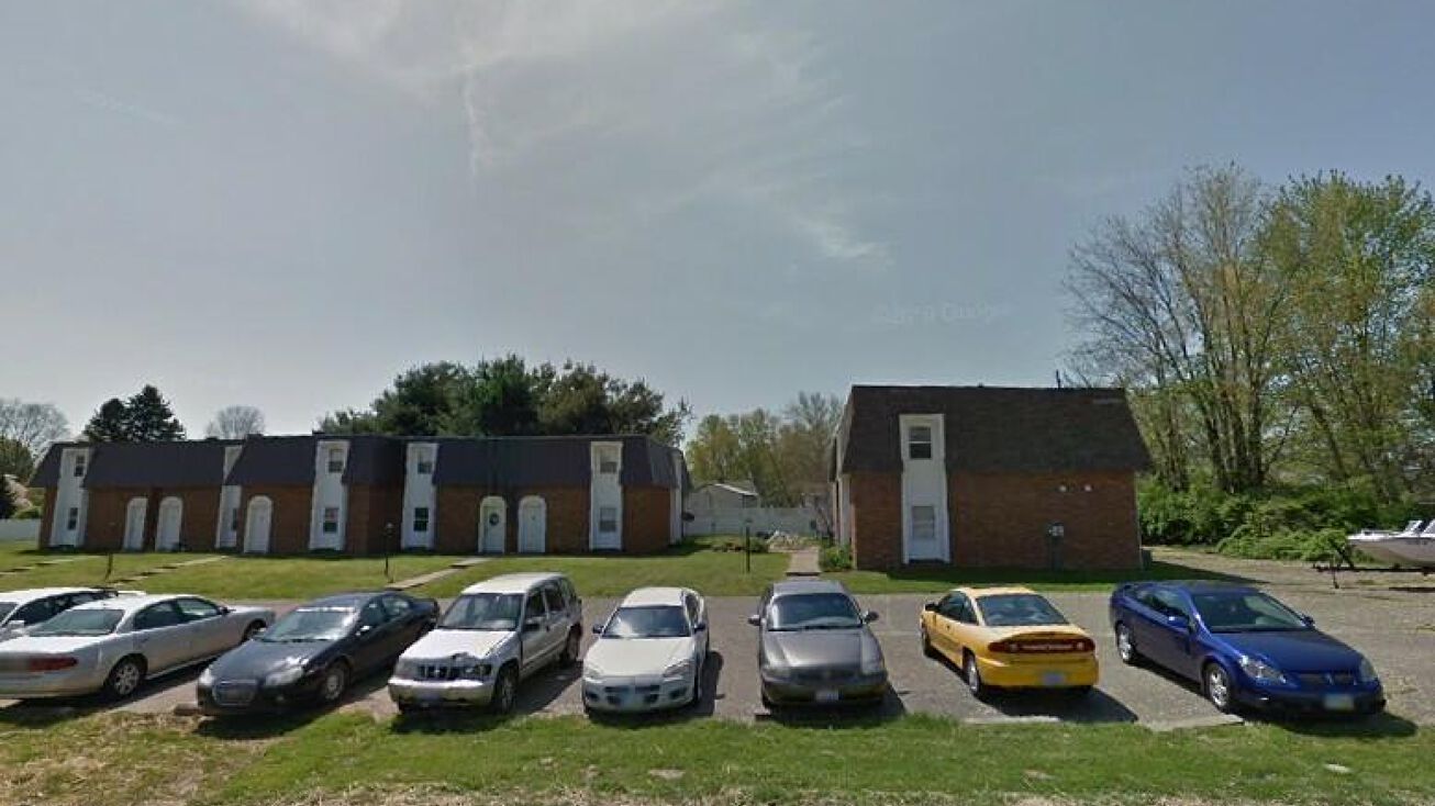 1805 Adams Lane, Zanesville, OH 43701