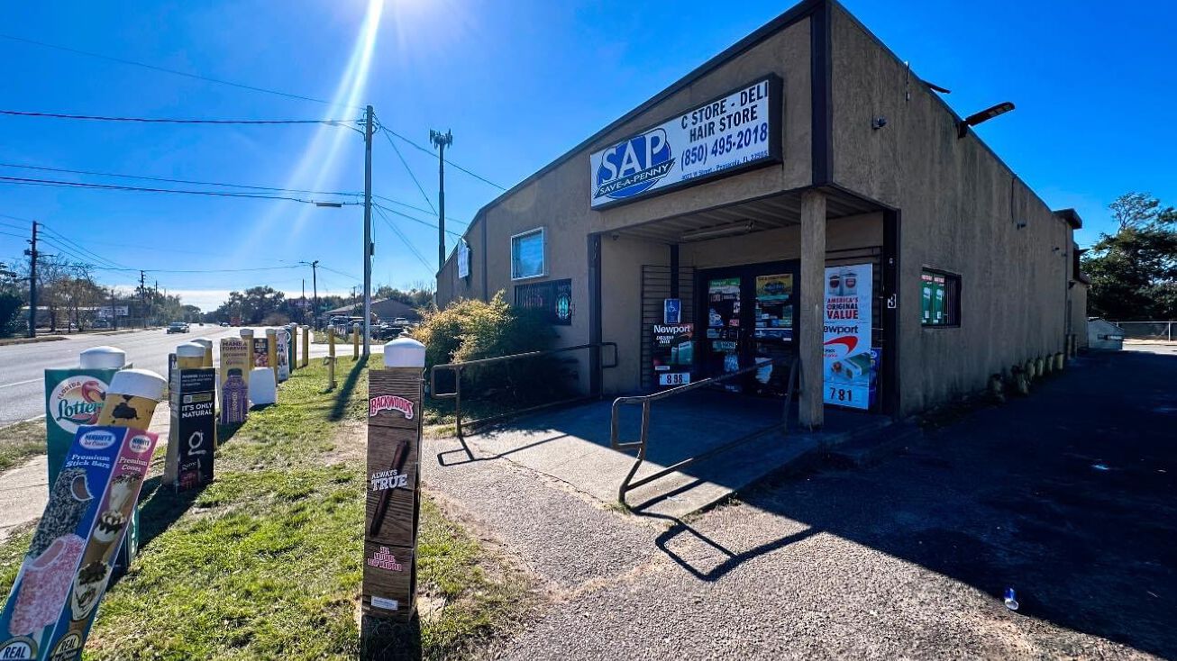 4021 North W Street, Pensacola, FL 32505