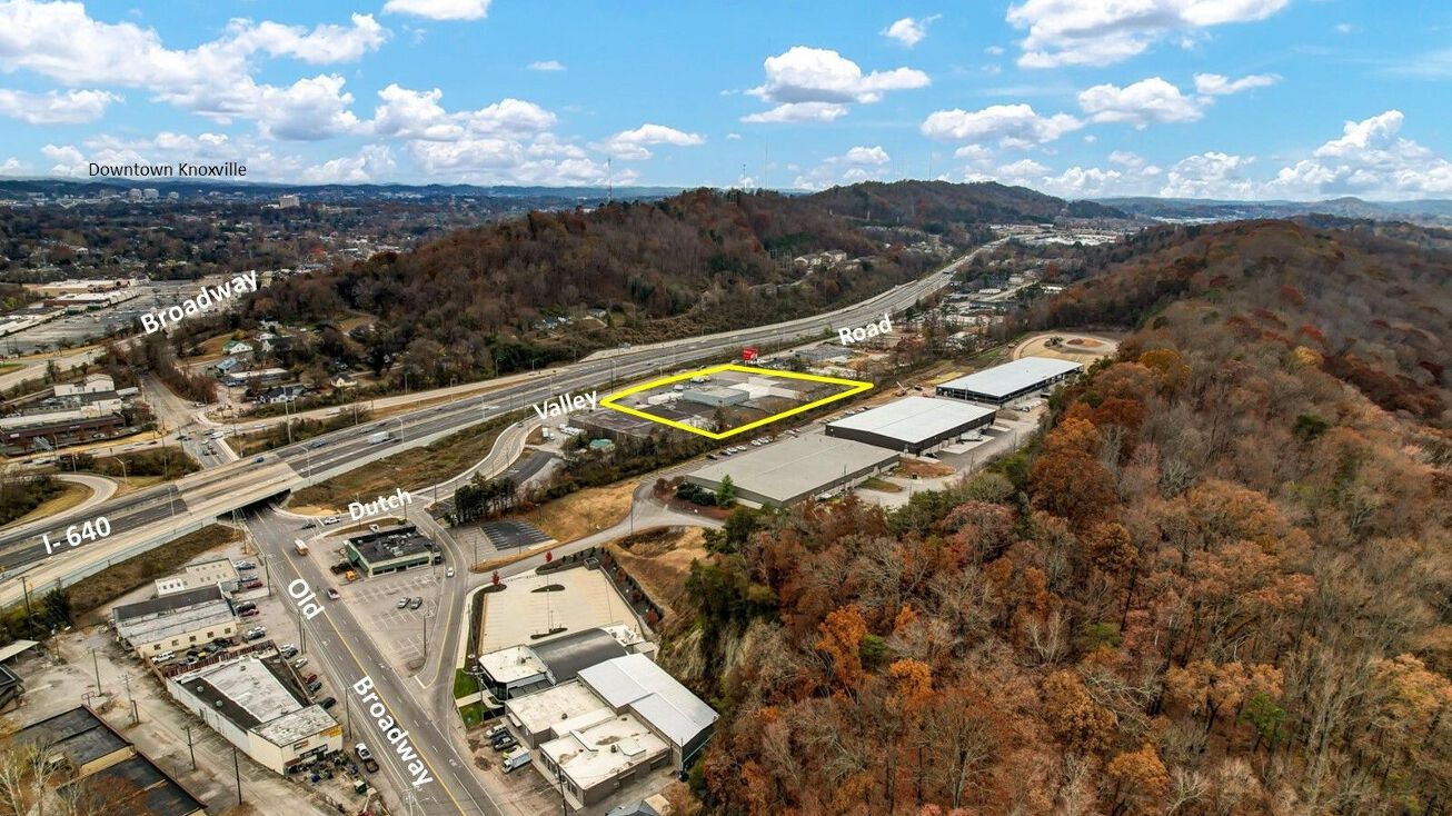 2401 Dutch Valley Dr, Knoxville, TN 37918