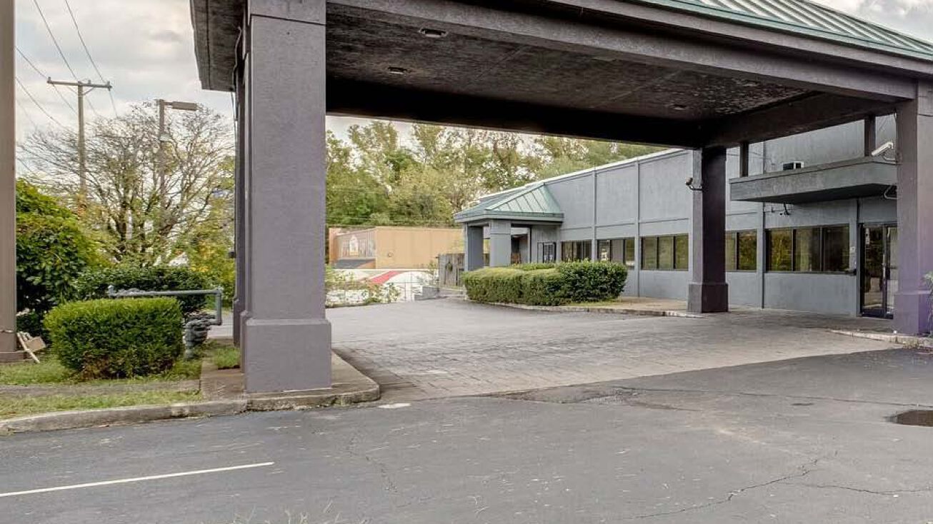 981 Murfreesboro Pike, Nashville, TN 37217