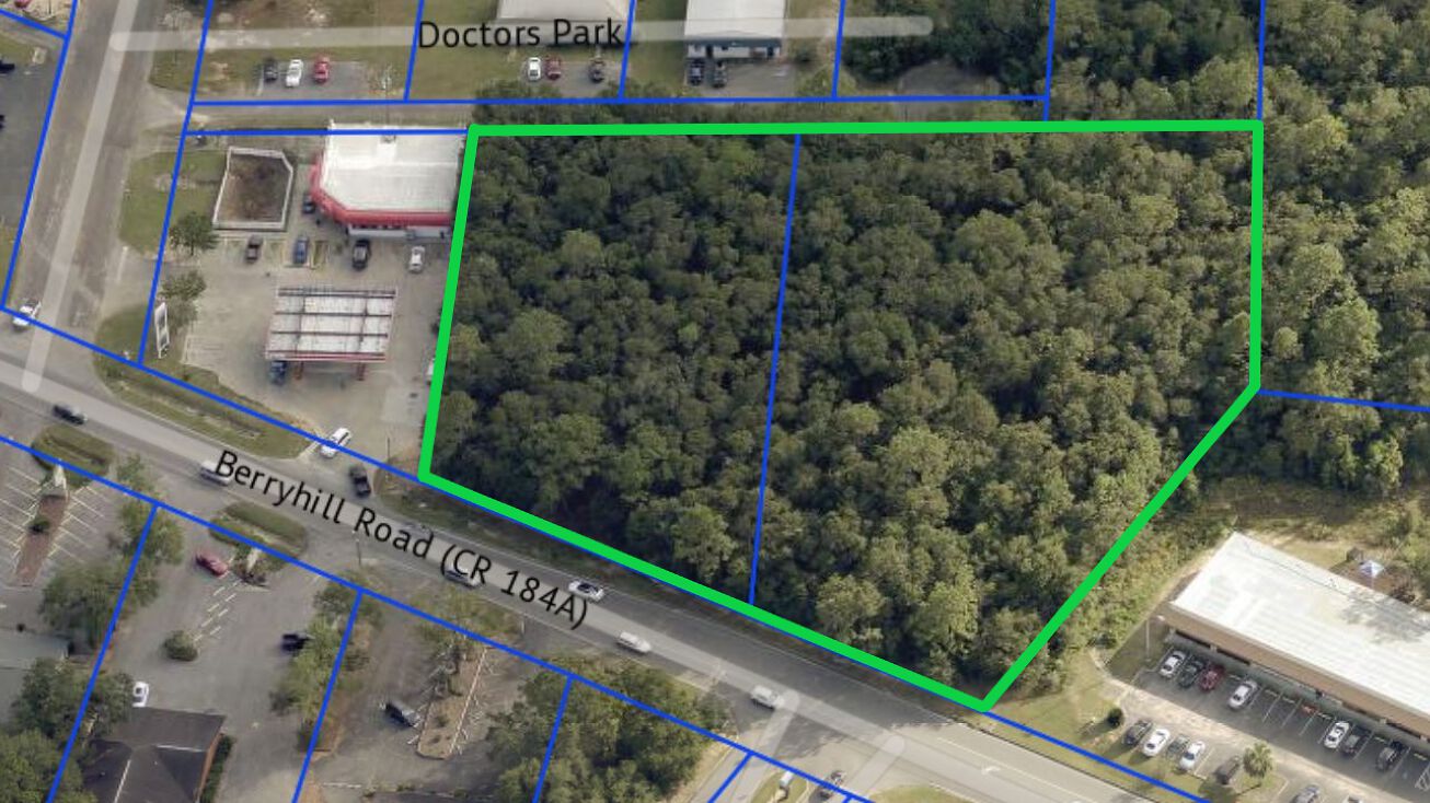 5937 Berryhill Rd, Milton, FL 32570