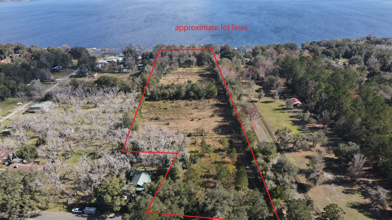 9817 Co Rd 1469, Earleton, FL 32631